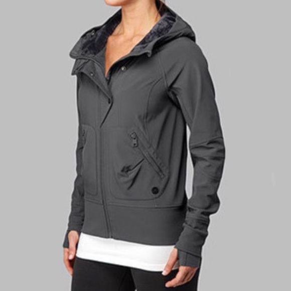 lululemon escapade jacket